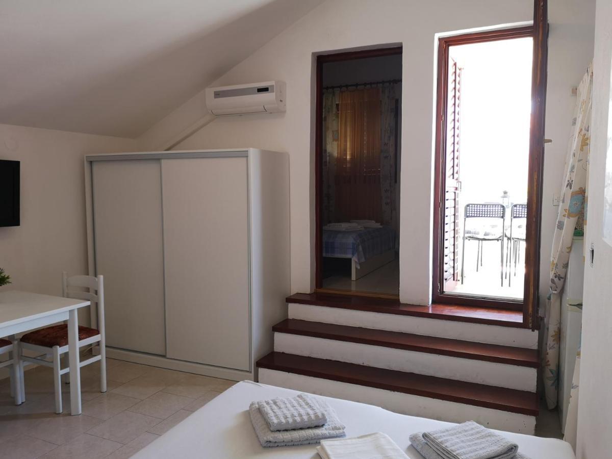 Apartmani Pilon Ždrelac Esterno foto